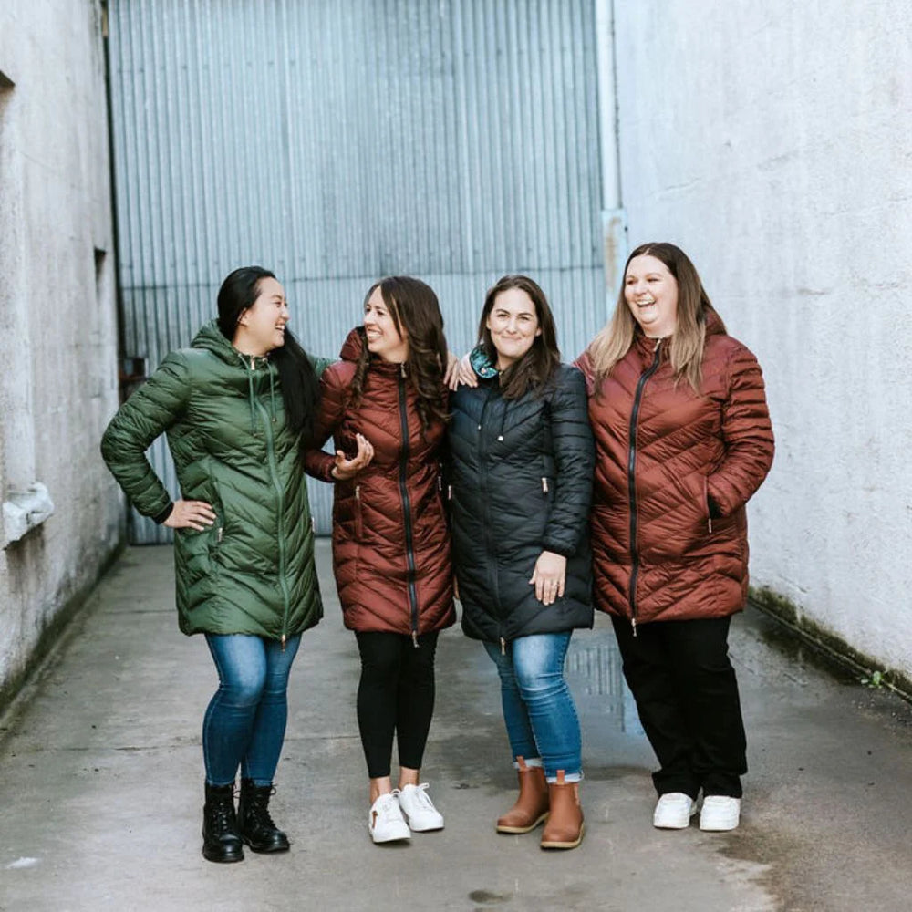 Women's 90/10 Reversible Down Coat - Black/Cabernet