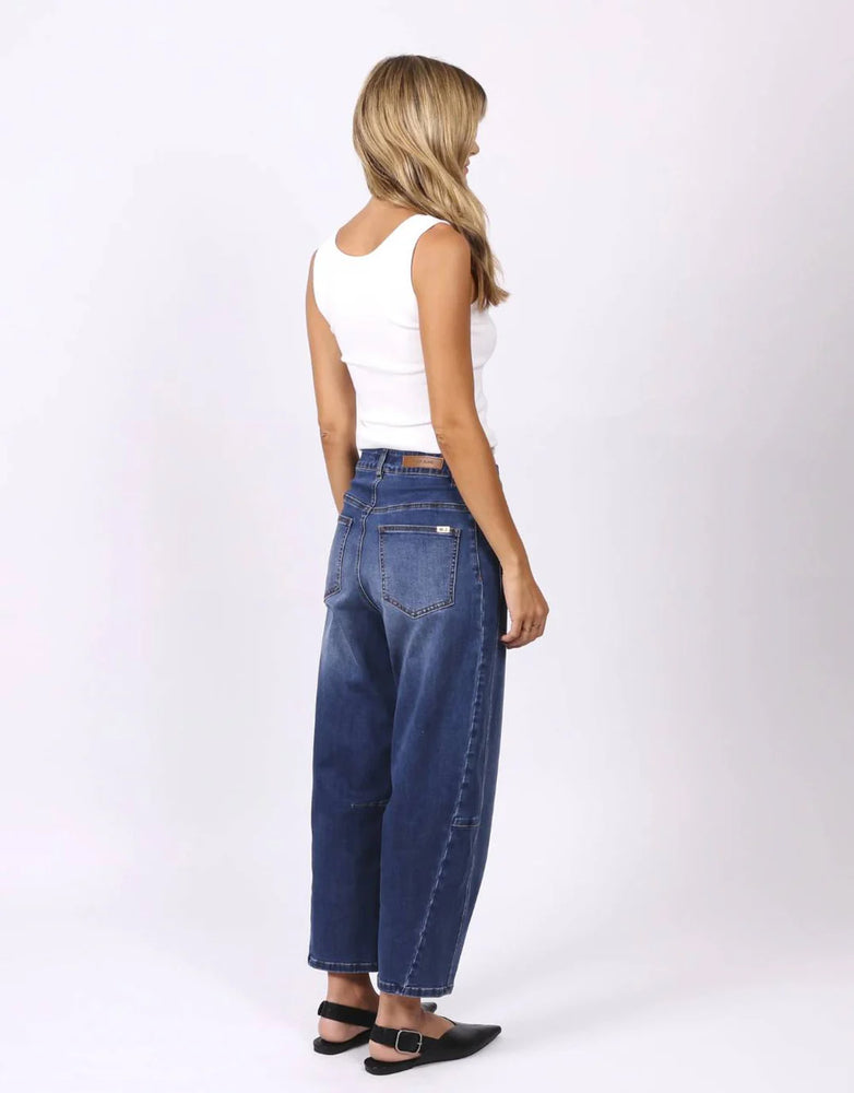 Toni Barrel Jeans - Blue Denim