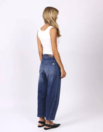 Toni Barrel Jeans - Blue Denim